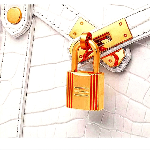 ♥️NWT Crocodile embossed leather crossbody Bag - Picture 4 of 6